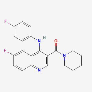 (6-Fluoro-4-((4-fluorophenyl)amino)quinolin-3-yl)(piperidin-1-yl)methanone