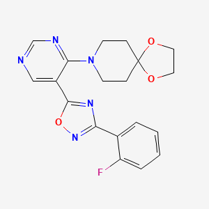 8-(5-(3-(2-Fluorophenyl)-1,2,4-oxadiazol-5-yl)pyrimidin-4-yl)-1,4-dioxa-8-azaspiro[4.5]decane