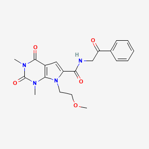 7-(2-methoxyethyl)-1,3-dimethyl-2,4-dioxo-N-(2-oxo-2-phenylethyl)-2,3,4,7-tetrahydro-1H-pyrrolo[2,3-d]pyrimidine-6-carboxamide