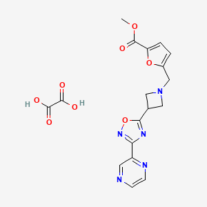 molecular formula C18H17N5O8 B2673671 Methyl 5-((3-(3-(pyrazin-2-yl)-1,2,4-oxadiazol-5-yl)azetidin-1-yl)methyl)furan-2-carboxylate oxalate CAS No. 1396852-03-1