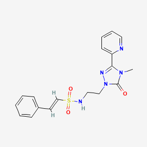 molecular formula C18H19N5O3S B2675340 (E)-N-(2-(4-methyl-5-oxo-3-(pyridin-2-yl)-4,5-dihydro-1H-1,2,4-triazol-1-yl)ethyl)-2-phenylethenesulfonamide CAS No. 1211980-07-2