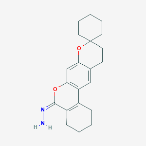 molecular formula C21H26N2O2 B2675696 (E)-(1,2,3,4,10,11-hexahydro-5H-spiro[benzo[c]pyrano[3,2-g]chromene-9,1'-cyclohexan]-5-ylidene)hydrazine CAS No. 929871-34-1