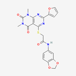 molecular formula C21H17N5O6S B2676287 N-(benzo[d][1,3]dioxol-5-yl)-2-((2-(furan-2-yl)-6,8-dimethyl-5,7-dioxo-5,6,7,8-tetrahydropyrimido[4,5-d]pyrimidin-4-yl)thio)acetamide CAS No. 847191-01-9