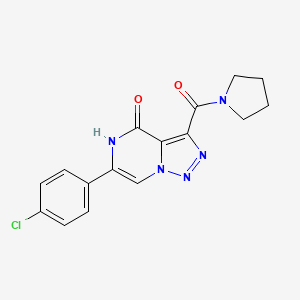 molecular formula C16H14ClN5O2 B2677701 6-(4-chlorophenyl)-3-(pyrrolidin-1-ylcarbonyl)[1,2,3]triazolo[1,5-a]pyrazin-4(5H)-one CAS No. 2108941-97-3