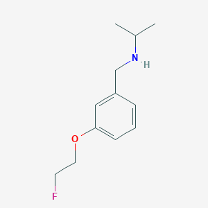 molecular formula C12H18FNO B2677818 N-[[3-(2-Fluoroethoxy)phenyl]methyl]propan-2-amine CAS No. 1514118-72-9