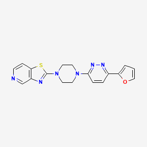 molecular formula C18H16N6OS B2678481 3-(Furan-2-yl)-6-(4-{[1,3]thiazolo[4,5-c]pyridin-2-yl}piperazin-1-yl)pyridazine CAS No. 2380193-01-9