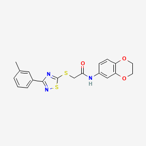 B2685155 N-(2,3-dihydrobenzo[b][1,4]dioxin-6-yl)-2-((3-(m-tolyl)-1,2,4-thiadiazol-5-yl)thio)acetamide CAS No. 864918-01-4