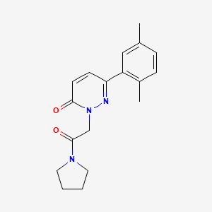 molecular formula C18H21N3O2 B2685889 6-(2,5-dimethylphenyl)-2-[2-oxo-2-(pyrrolidin-1-yl)ethyl]-2,3-dihydropyridazin-3-one CAS No. 941883-71-2