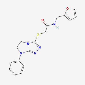 molecular formula C17H17N5O2S B2686222 N-(furan-2-ylmethyl)-2-((7-phenyl-6,7-dihydro-5H-imidazo[2,1-c][1,2,4]triazol-3-yl)thio)acetamide CAS No. 921557-29-1