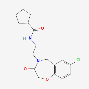 molecular formula C17H21ClN2O3 B2687016 N-[2-(7-chloro-3-oxo-2,3,4,5-tetrahydro-1,4-benzoxazepin-4-yl)ethyl]cyclopentanecarboxamide CAS No. 2034518-07-3