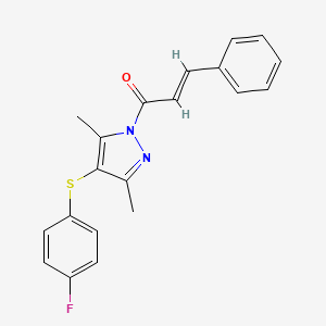 (E)-1-[4-(4-fluorophenyl)sulfanyl-3,5-dimethylpyrazol-1-yl]-3-phenylprop-2-en-1-one