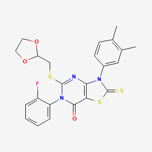 molecular formula C23H20FN3O3S3 B2687569 3-(3,4-dimethylphenyl)-5-{[(1,3-dioxolan-2-yl)methyl]sulfanyl}-6-(2-fluorophenyl)-2-sulfanylidene-2H,3H,6H,7H-[1,3]thiazolo[4,5-d]pyrimidin-7-one CAS No. 422297-73-2
