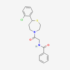 molecular formula C20H21ClN2O2S B2688560 N-(2-(7-(2-chlorophenyl)-1,4-thiazepan-4-yl)-2-oxoethyl)benzamide CAS No. 1798672-08-8