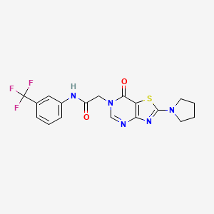 molecular formula C18H16F3N5O2S B2690621 2-[7-oxo-2-(pyrrolidin-1-yl)-6H,7H-[1,3]thiazolo[4,5-d]pyrimidin-6-yl]-N-[3-(trifluoromethyl)phenyl]acetamide CAS No. 1223984-94-8