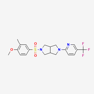 5-(4-Methoxy-3-methylphenyl)sulfonyl-2-[5-(trifluoromethyl)pyridin-2-yl]-1,3,3a,4,6,6a-hexahydropyrrolo[3,4-c]pyrrole