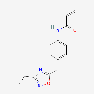 molecular formula C14H15N3O2 B2694586 N-[4-[(3-Ethyl-1,2,4-oxadiazol-5-yl)methyl]phenyl]prop-2-enamide CAS No. 2305402-81-5