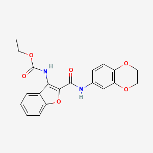molecular formula C20H18N2O6 B2696603 Ethyl (2-((2,3-dihydrobenzo[b][1,4]dioxin-6-yl)carbamoyl)benzofuran-3-yl)carbamate CAS No. 888469-33-8
