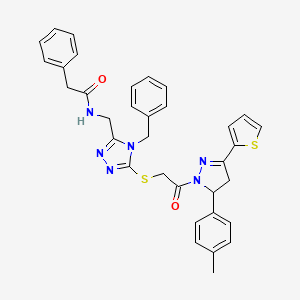molecular formula C34H32N6O2S2 B2698480 N-{[4-benzyl-5-({2-[5-(4-methylphenyl)-3-(thiophen-2-yl)-4,5-dihydro-1H-pyrazol-1-yl]-2-oxoethyl}sulfanyl)-4H-1,2,4-triazol-3-yl]methyl}-2-phenylacetamide CAS No. 362509-70-4