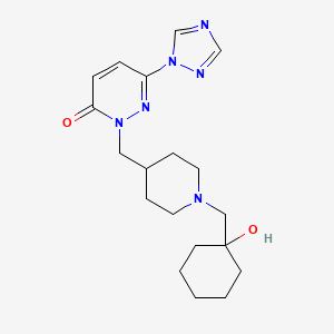 2-({1-[(1-hydroxycyclohexyl)methyl]piperidin-4-yl}methyl)-6-(1H-1,2,4-triazol-1-yl)-2,3-dihydropyridazin-3-one