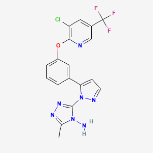 molecular formula C18H13ClF3N7O B2702010 3-[5-(3-{[3-chloro-5-(trifluoromethyl)-2-pyridinyl]oxy}phenyl)-1H-pyrazol-1-yl]-5-methyl-4H-1,2,4-triazol-4-amine CAS No. 318959-14-7