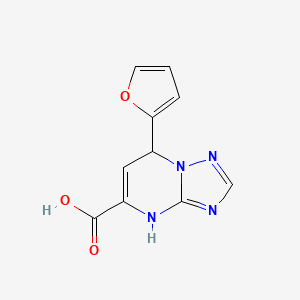 molecular formula C10H8N4O3 B2703728 7-(Furan-2-yl)-4,7-dihydro[1,2,4]triazolo[1,5-a]pyrimidine-5-carboxylic acid CAS No. 945105-04-4