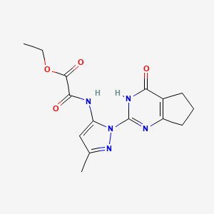 molecular formula C15H17N5O4 B2706153 ethyl 2-((3-methyl-1-(4-oxo-4,5,6,7-tetrahydro-3H-cyclopenta[d]pyrimidin-2-yl)-1H-pyrazol-5-yl)amino)-2-oxoacetate CAS No. 1003799-35-6