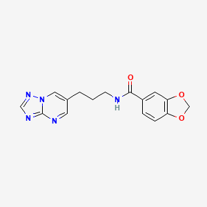 molecular formula C16H15N5O3 B2707415 N-(3-([1,2,4]triazolo[1,5-a]pyrimidin-6-yl)propyl)benzo[d][1,3]dioxole-5-carboxamide CAS No. 2034227-30-8