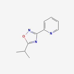 2-(5-Isopropyl-1,2,4-oxadiazol-3-yl)pyridine