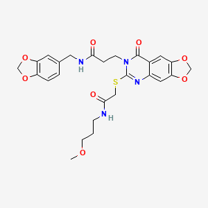 molecular formula C26H28N4O8S B2721570 N-[(2H-1,3-benzodioxol-5-yl)methyl]-3-[6-({[(3-methoxypropyl)carbamoyl]methyl}sulfanyl)-8-oxo-2H,7H,8H-[1,3]dioxolo[4,5-g]quinazolin-7-yl]propanamide CAS No. 896705-77-4