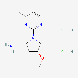 [(2R,4R)-4-Methoxy-1-(4-methylpyrimidin-2-yl)pyrrolidin-2-yl]methanamine;dihydrochloride