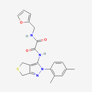 molecular formula C20H20N4O3S B2722561 N-[2-(2,4-dimethylphenyl)-2H,4H,6H-thieno[3,4-c]pyrazol-3-yl]-N'-[(furan-2-yl)methyl]ethanediamide CAS No. 899952-42-2
