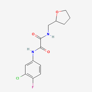 molecular formula C13H14ClFN2O3 B2727843 N'-(3-chloro-4-fluorophenyl)-N-[(oxolan-2-yl)methyl]ethanediamide CAS No. 899956-42-4