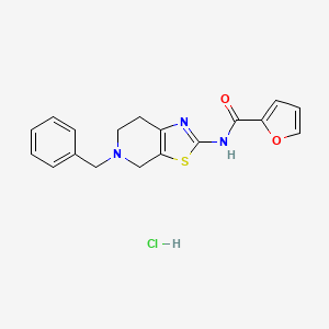 molecular formula C18H18ClN3O2S B2731658 N-(5-benzyl-4,5,6,7-tetrahydrothiazolo[5,4-c]pyridin-2-yl)furan-2-carboxamide hydrochloride CAS No. 1189427-30-2