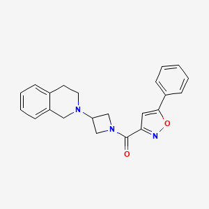 molecular formula C22H21N3O2 B2731895 (3-(3,4-dihydroisoquinolin-2(1H)-yl)azetidin-1-yl)(5-phenylisoxazol-3-yl)methanone CAS No. 2034264-12-3
