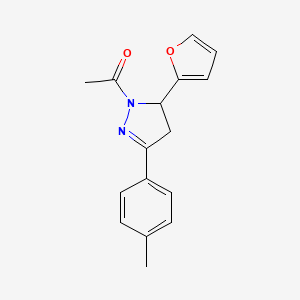 molecular formula C16H16N2O2 B2733322 1-(5-(furan-2-yl)-3-(p-tolyl)-4,5-dihydro-1H-pyrazol-1-yl)ethanone 