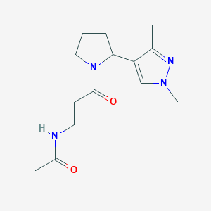 N-[3-[2-(1,3-Dimethylpyrazol-4-yl)pyrrolidin-1-yl]-3-oxopropyl]prop-2-enamide