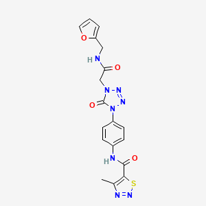 molecular formula C18H16N8O4S B2737953 N-(4-(4-(2-((呋喃-2-基甲基)氨基)-2-氧代乙基)-5-氧代-4,5-二氢-1H-四唑-1-基)苯基)-4-甲基-1,2,3-噻二唑-5-羧酰胺 CAS No. 1396847-76-9