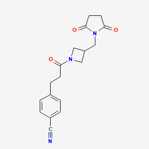 4-(3-{3-[(2,5-Dioxopyrrolidin-1-yl)methyl]azetidin-1-yl}-3-oxopropyl)benzonitrile