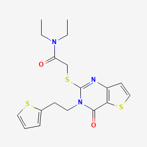 molecular formula C18H21N3O2S3 B2747591 N,N-diethyl-2-({4-oxo-3-[2-(thiophen-2-yl)ethyl]-3,4-dihydrothieno[3,2-d]pyrimidin-2-yl}sulfanyl)acetamide CAS No. 1260906-47-5