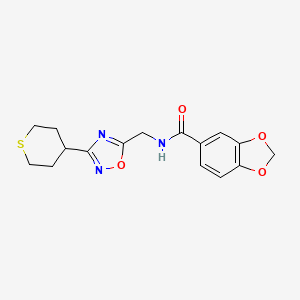 molecular formula C16H17N3O4S B2753142 N-((3-(tetrahydro-2H-thiopyran-4-yl)-1,2,4-oxadiazol-5-yl)methyl)benzo[d][1,3]dioxole-5-carboxamide CAS No. 2034536-83-7