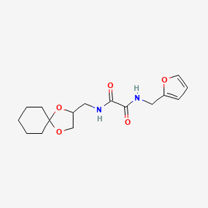 molecular formula C16H22N2O5 B2761159 N1-(1,4-dioxaspiro[4.5]decan-2-ylmethyl)-N2-(furan-2-ylmethyl)oxalamide CAS No. 899730-46-2