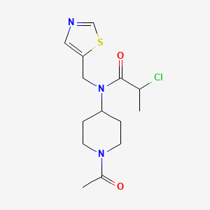 B2761287 N-(1-Acetylpiperidin-4-yl)-2-chloro-N-(1,3-thiazol-5-ylmethyl)propanamide CAS No. 2411296-68-7