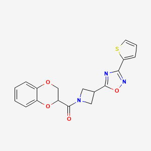 (2,3-Dihydrobenzo[b][1,4]dioxin-2-yl)(3-(3-(thiophen-2-yl)-1,2,4-oxadiazol-5-yl)azetidin-1-yl)methanone