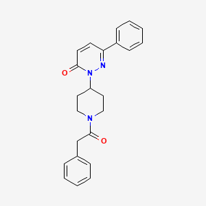 B2764159 6-Phenyl-2-[1-(2-phenylacetyl)piperidin-4-yl]pyridazin-3-one CAS No. 2379998-03-3