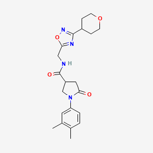 molecular formula C21H26N4O4 B2766009 1-(3,4-dimethylphenyl)-5-oxo-N-((3-(tetrahydro-2H-pyran-4-yl)-1,2,4-oxadiazol-5-yl)methyl)pyrrolidine-3-carboxamide CAS No. 2034227-29-5