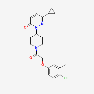 molecular formula C22H26ClN3O3 B2767236 2-[1-[2-(4-Chloro-3,5-dimethylphenoxy)acetyl]piperidin-4-yl]-6-cyclopropylpyridazin-3-one CAS No. 2309589-59-9