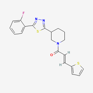 (E)-1-(3-(5-(2-fluorophenyl)-1,3,4-thiadiazol-2-yl)piperidin-1-yl)-3-(thiophen-2-yl)prop-2-en-1-one