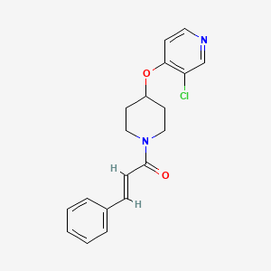 molecular formula C19H19ClN2O2 B2771394 (E)-1-(4-((3-chloropyridin-4-yl)oxy)piperidin-1-yl)-3-phenylprop-2-en-1-one CAS No. 2035001-30-8