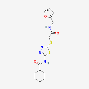 molecular formula C16H20N4O3S2 B2772032 N-{5-[({[(furan-2-yl)methyl]carbamoyl}methyl)sulfanyl]-1,3,4-thiadiazol-2-yl}cyclohexanecarboxamide CAS No. 868972-94-5