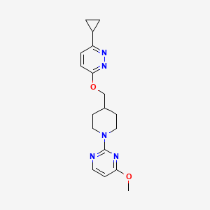 molecular formula C18H23N5O2 B2772290 2-(4-{[(6-Cyclopropylpyridazin-3-yl)oxy]methyl}piperidin-1-yl)-4-methoxypyrimidine CAS No. 2320924-04-5